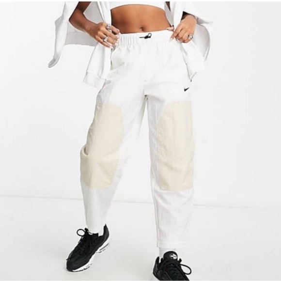 Nike high rise loose fit two tone Women's White and Cream Pants - Picture 1 of 16